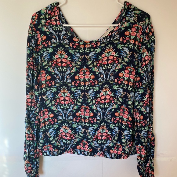 LOFT Navy Floral Wrap Back Cropped Top - Picture 4 of 9